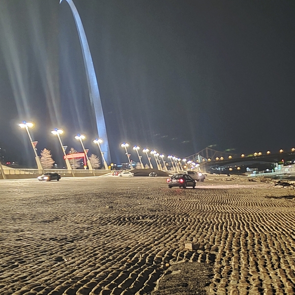 Meet your Posher, Monica aka  M.C.Hu$.T.L.eCity - Picture 14 of 16